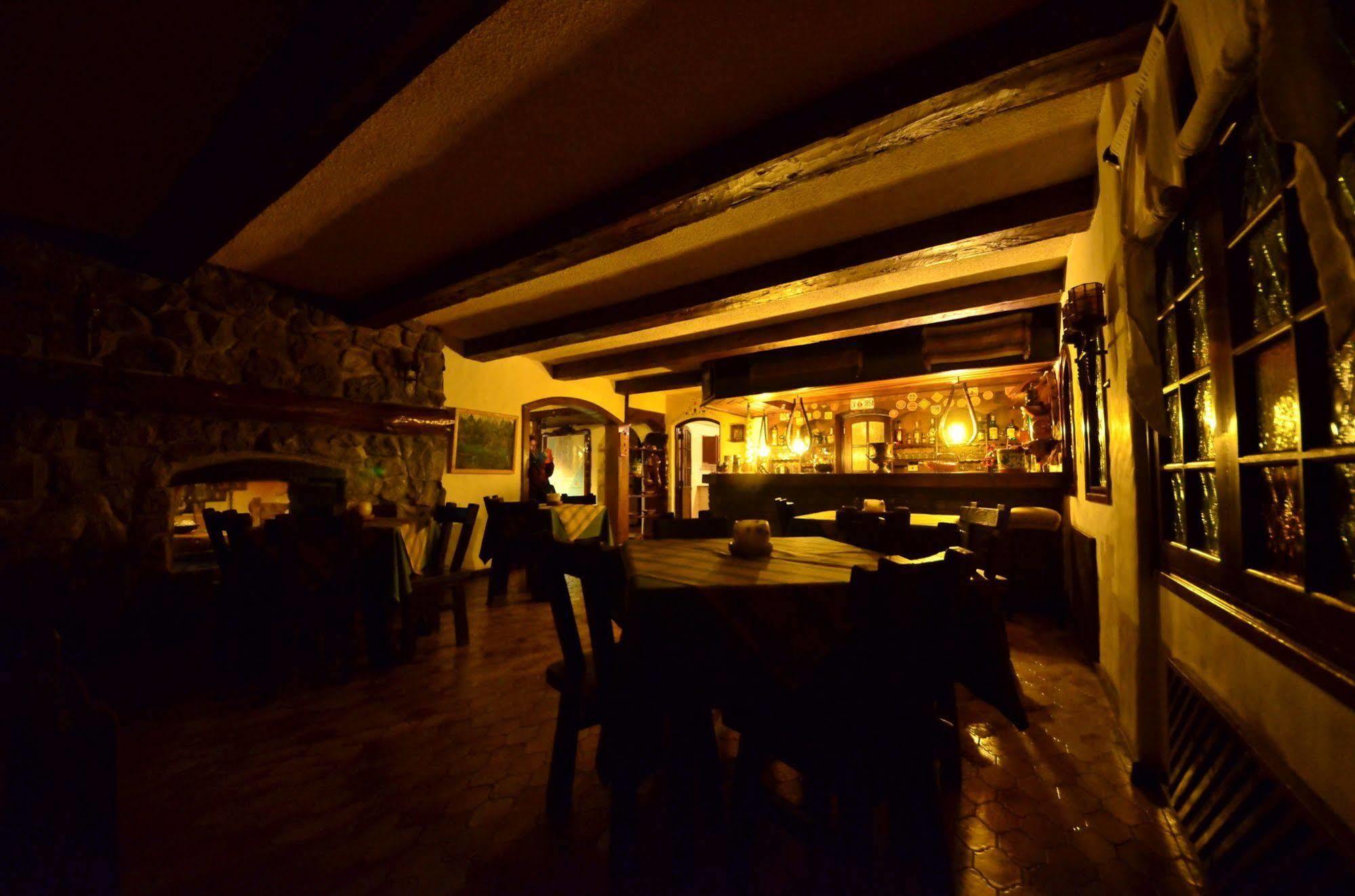 Hosteria La Posta Del Cazador ซาน มาร์ติง เด ลอส อันเดส ภายนอก รูปภาพ